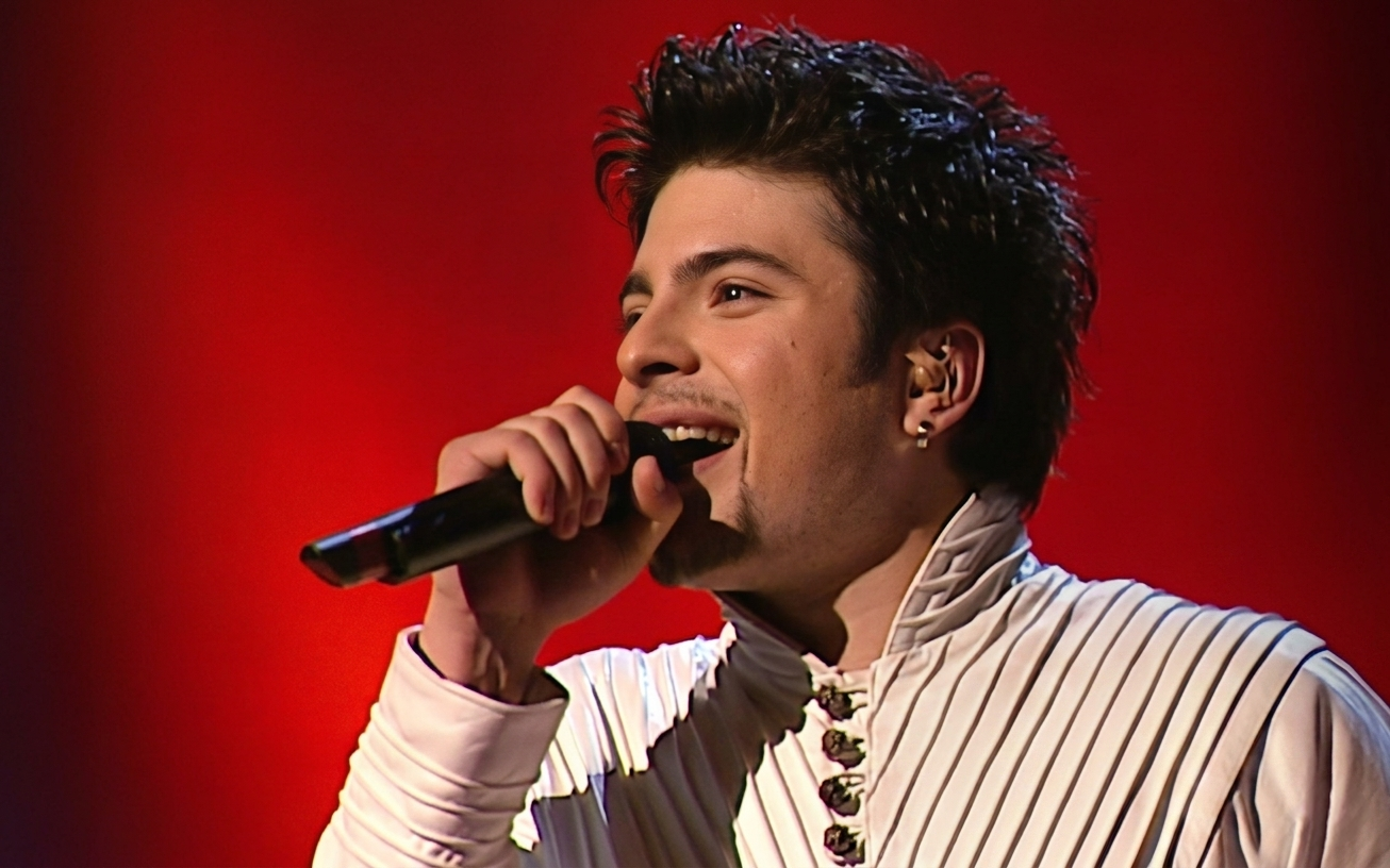 Toše Proeski image from 2004